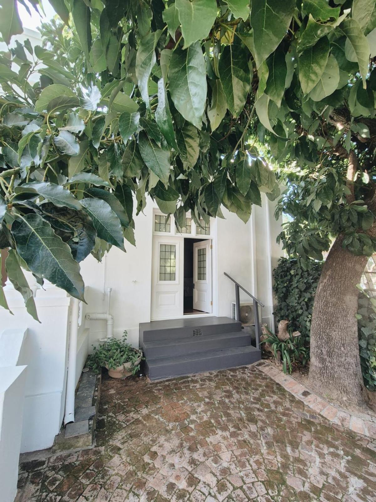 Skinkikofi Guest House Paarl Bagian luar foto