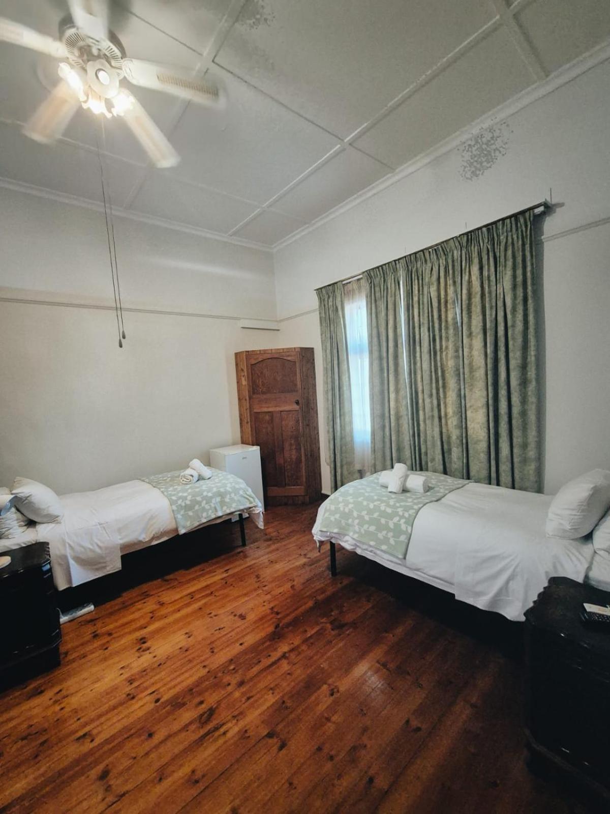 Skinkikofi Guest House Paarl Bagian luar foto